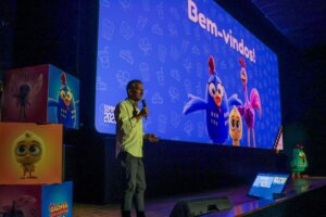Apresentação no palco do Summit Galinha Pintadinha 2025