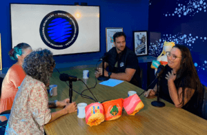 Participantes durante conversa sobre prevenção e segurança aquática